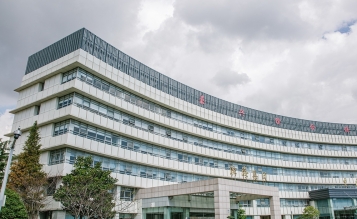 嘉興綜合保稅區(qū)興業(yè)路東側(cè)、大橋港南側(cè)、東巡邏通道西側(cè)、區(qū)和路北側(cè)。